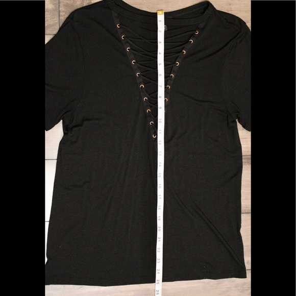 Express Black T-Shirt with Criss-Cross Details - Picture 7 of 7